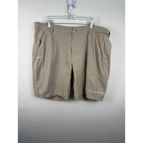 Huk Next Level Men's Shorts 3XL 11" Tan Fishing Performance - Picture 1 of 5